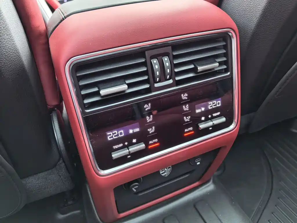 Porsche Cayenne 2023