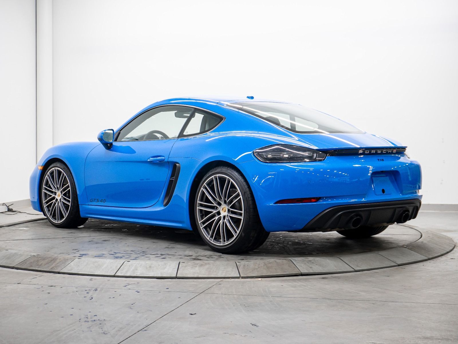 Porsche Cayman 2025