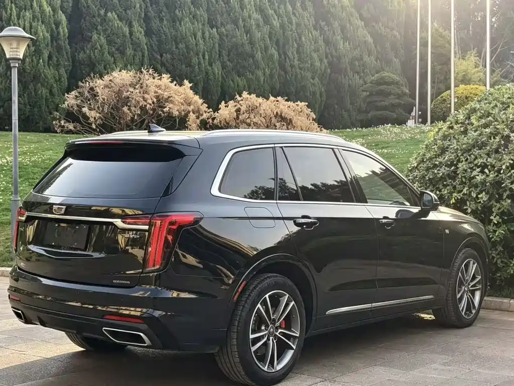 Cadillac XT6 2021