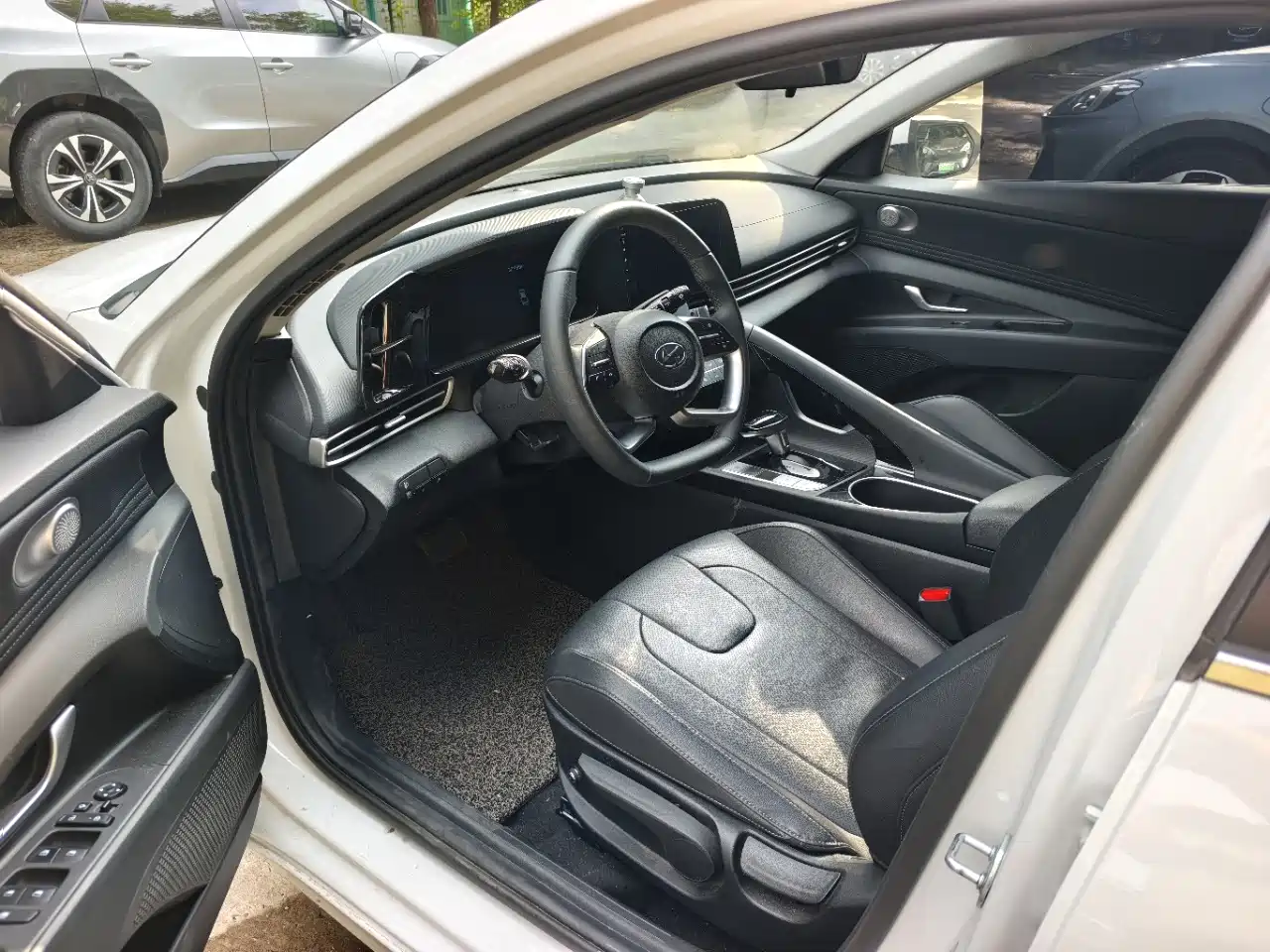Hyundai Elantra 2023