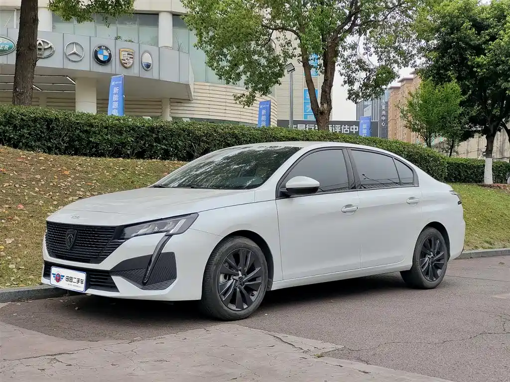 Peugeot 408 2024