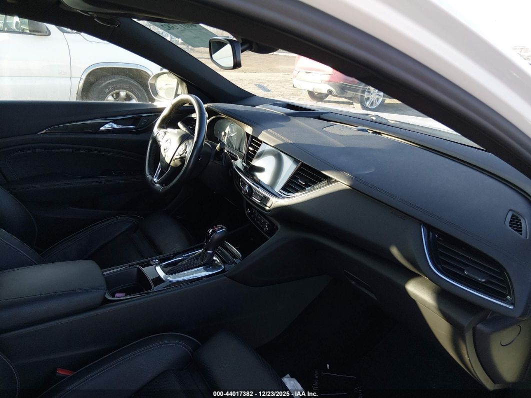 Buick Regal 2020