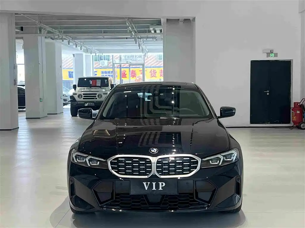 BMW 3 серии 2025