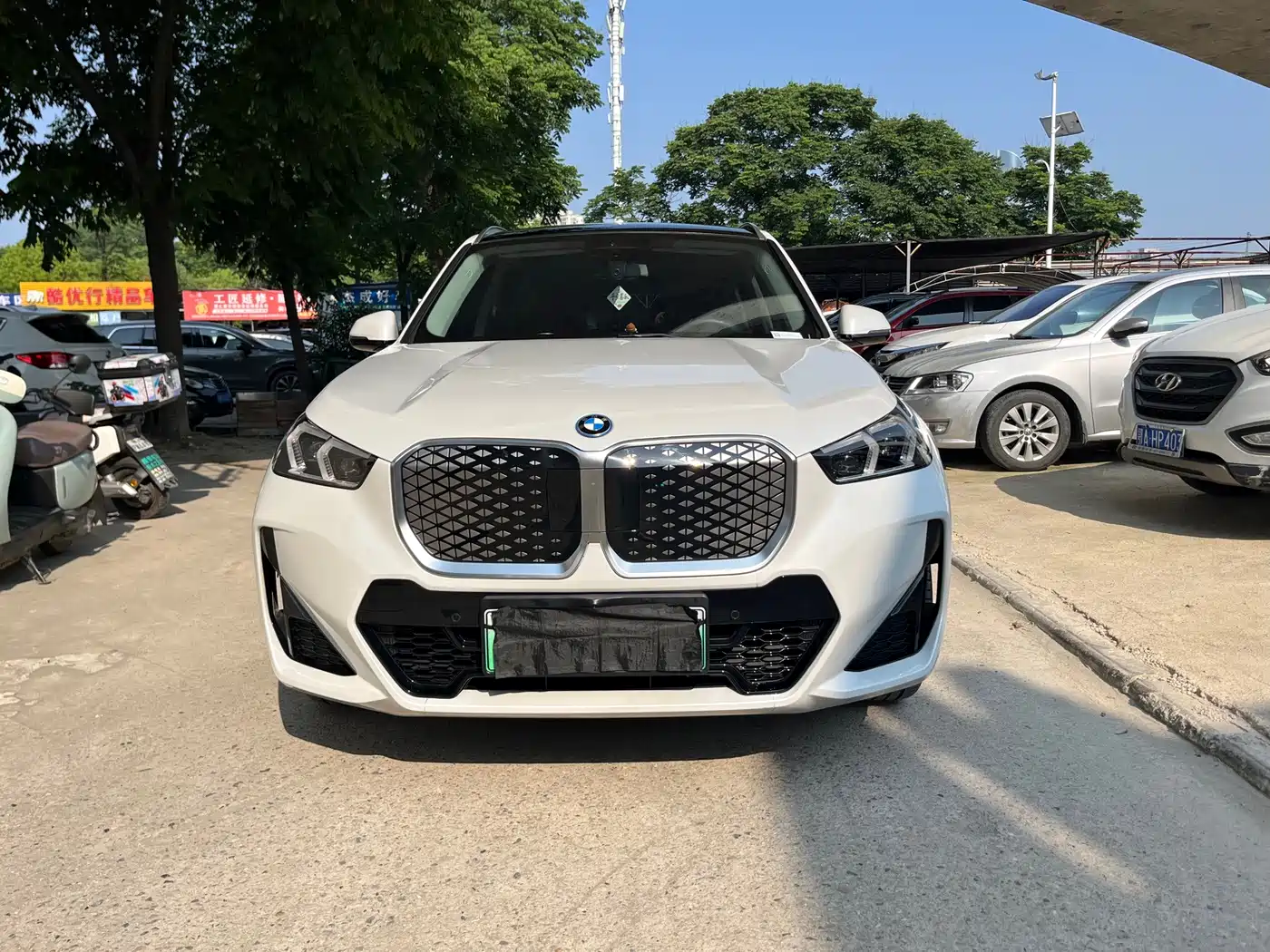 BMW iX1 2025