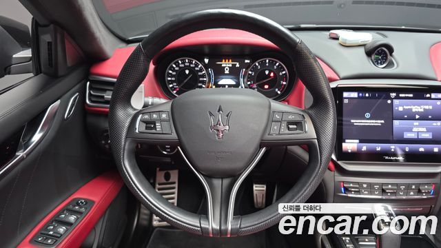 Maserati Ghibli 2022