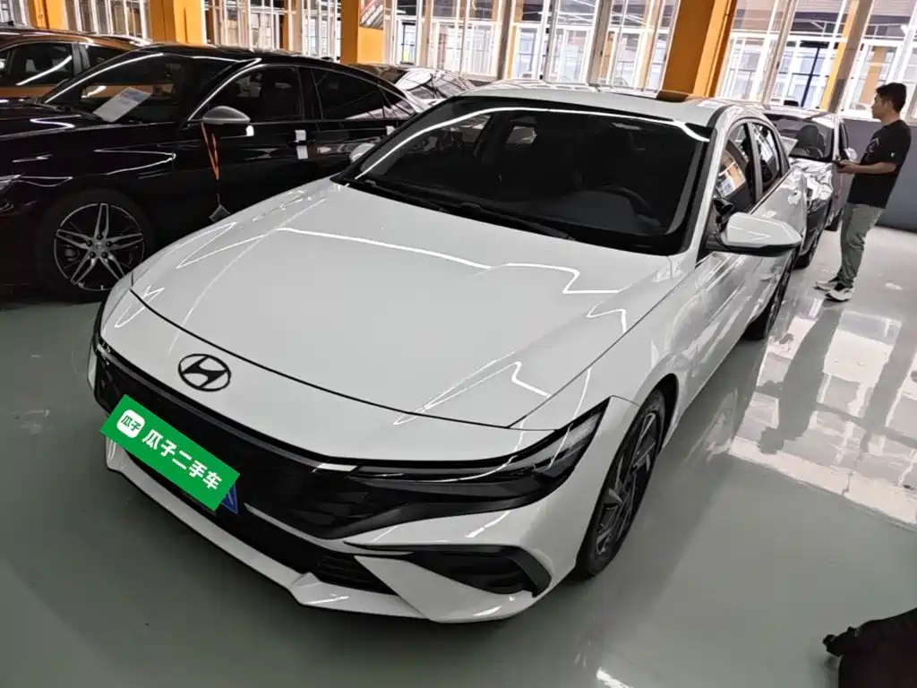 Hyundai Elantra 2024
