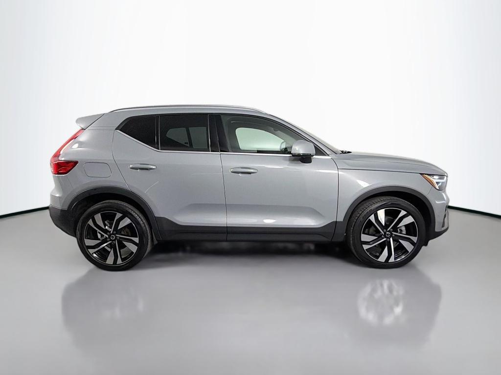 Volvo XC40 2024