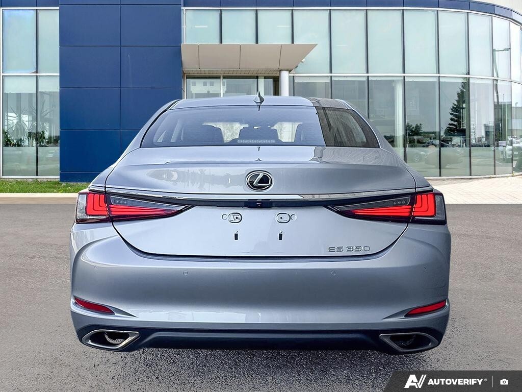 Lexus ES 2022