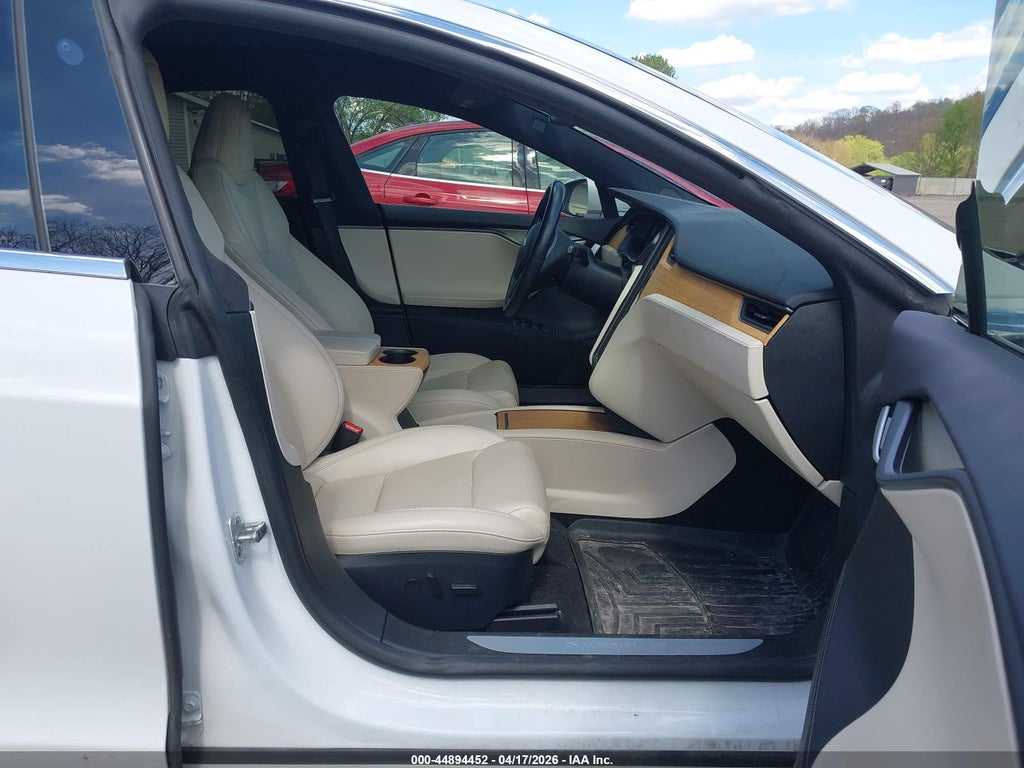 Tesla Model S 2021