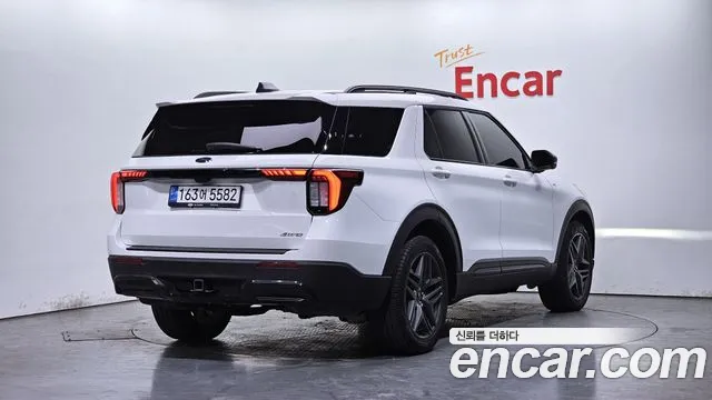Ford Explorer 2024