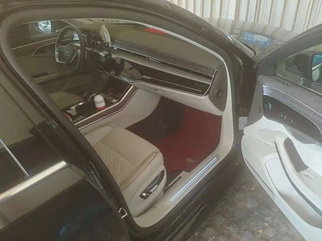 Audi A8 2024