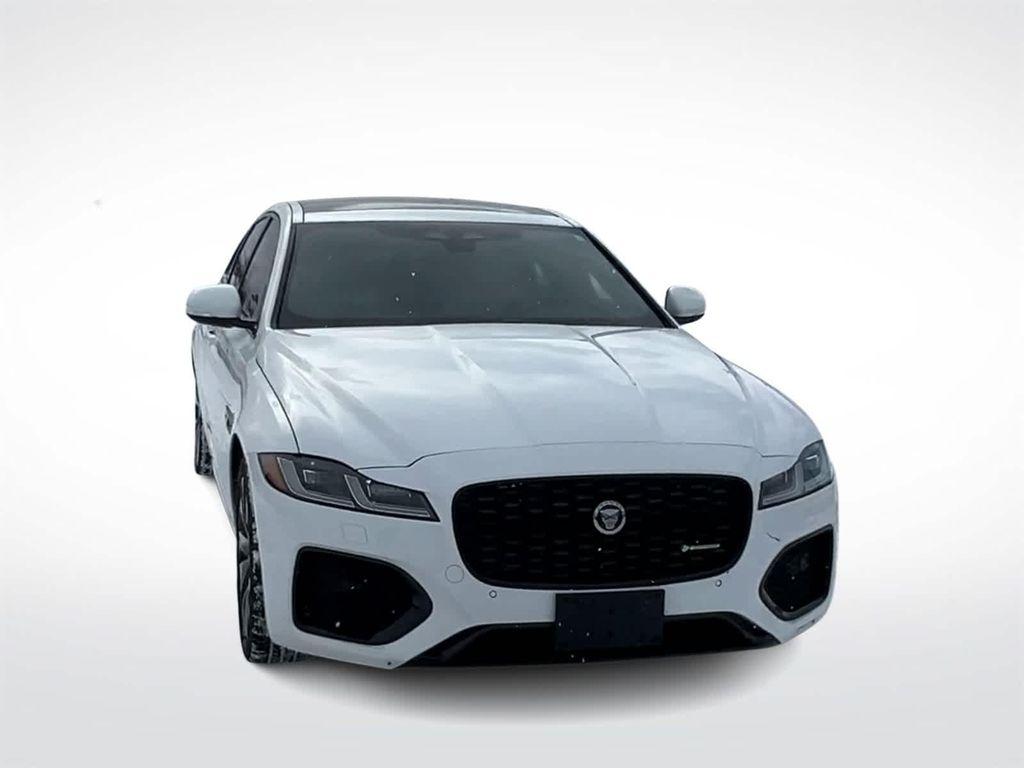 Jaguar XF 2022
