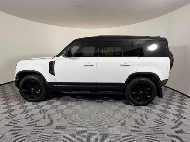 Land Rover Defender 2025