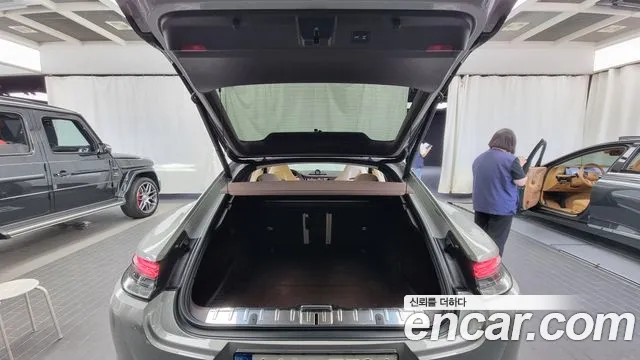 Porsche Panamera 2021