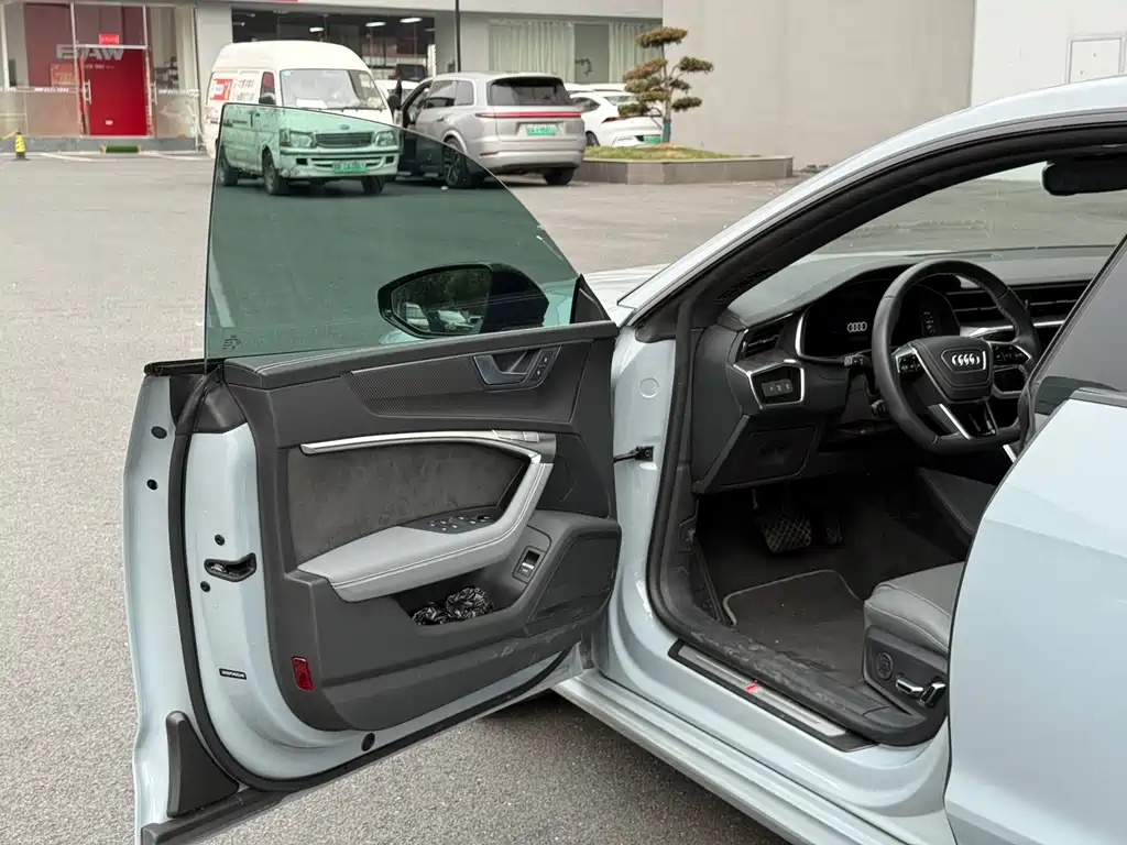 Audi A7 2024