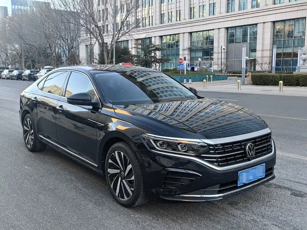 Volkswagen Passat 2023