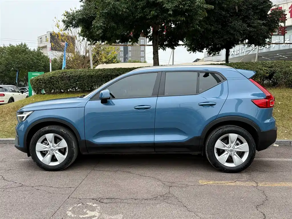 Volvo XC40 2023