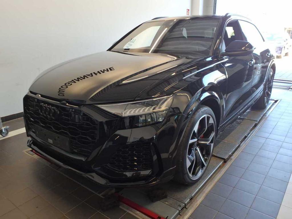Audi RSQ8 2023