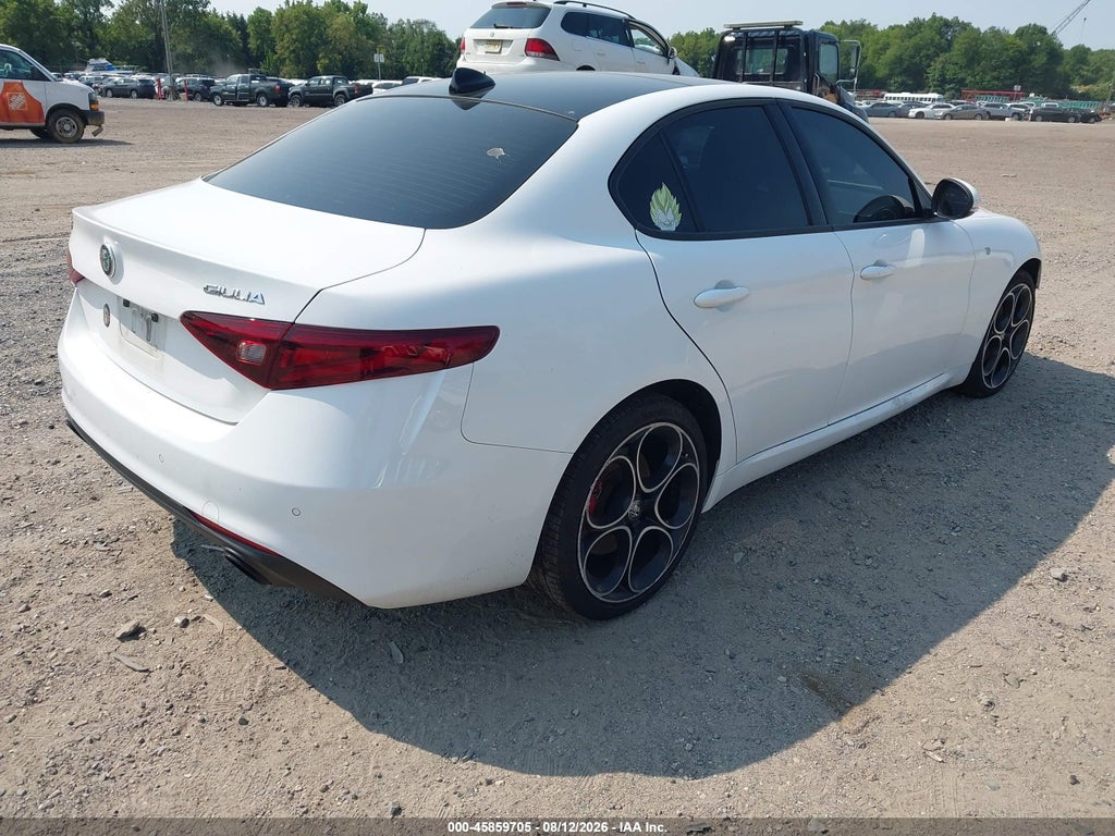 Alfa Romeo Giulia 2022