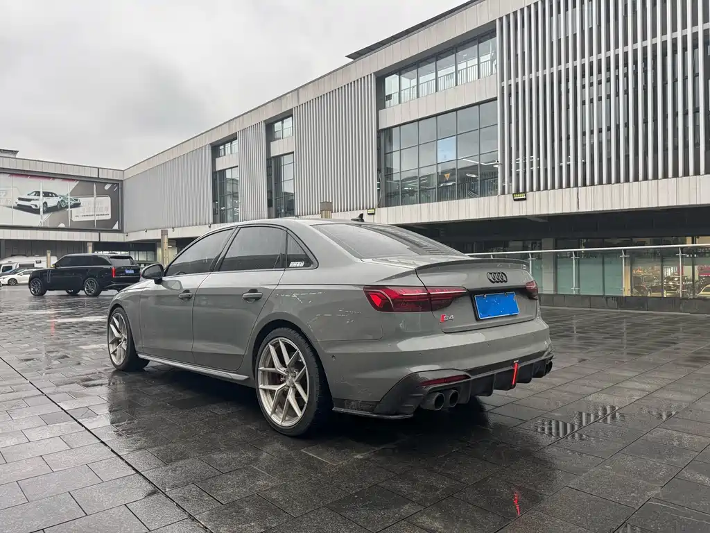 Audi S4 2023