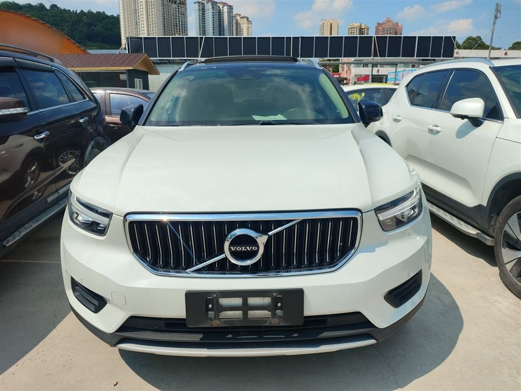 Volvo XC40 2021
