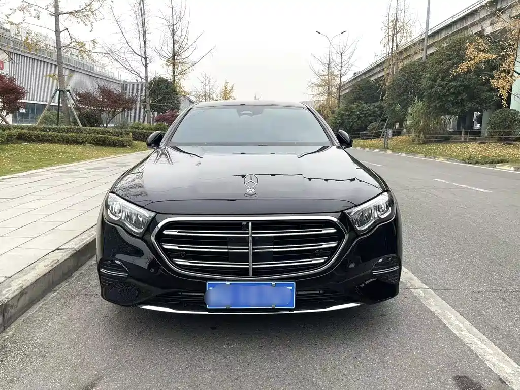 Mercedes-Benz E-Класс 2024