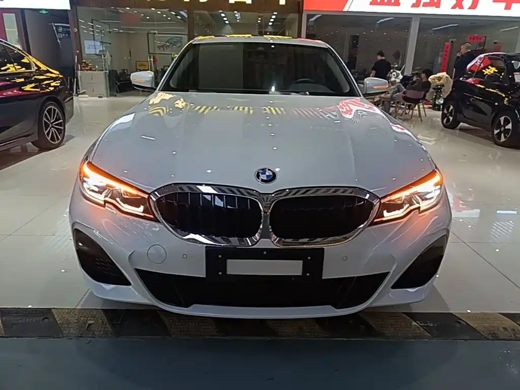 BMW 3 серии 2022