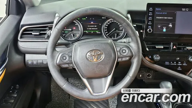 Toyota Camry 2024