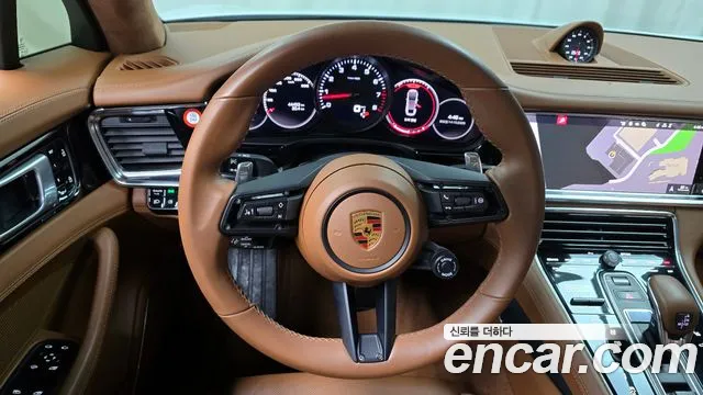 Porsche Panamera 2021