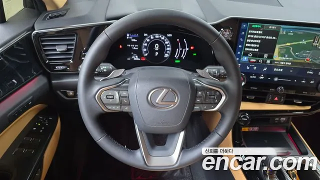 Lexus NX 2024
