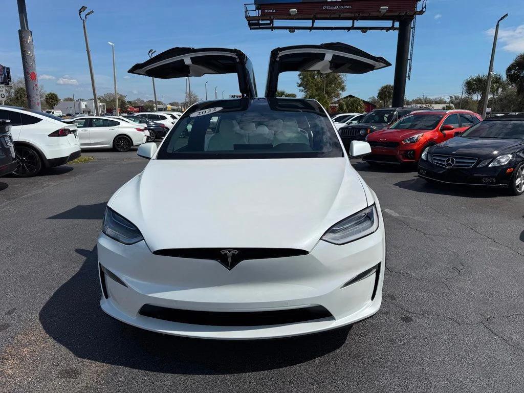 Tesla Model X 2022