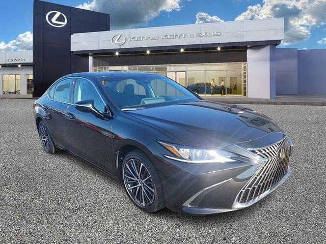 Lexus ES 2025