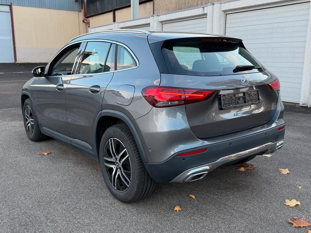 Mercedes-Benz GLA 200 2022