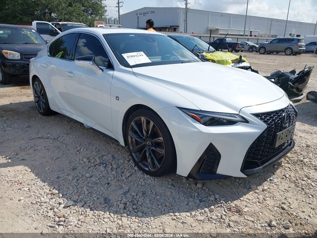 Lexus IS 2024