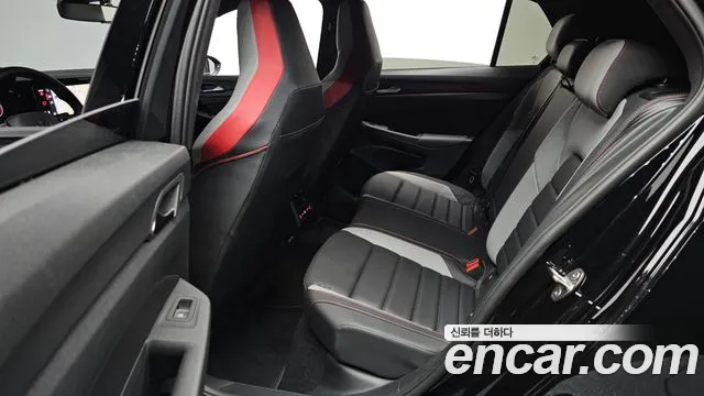 Volkswagen Golf 2024