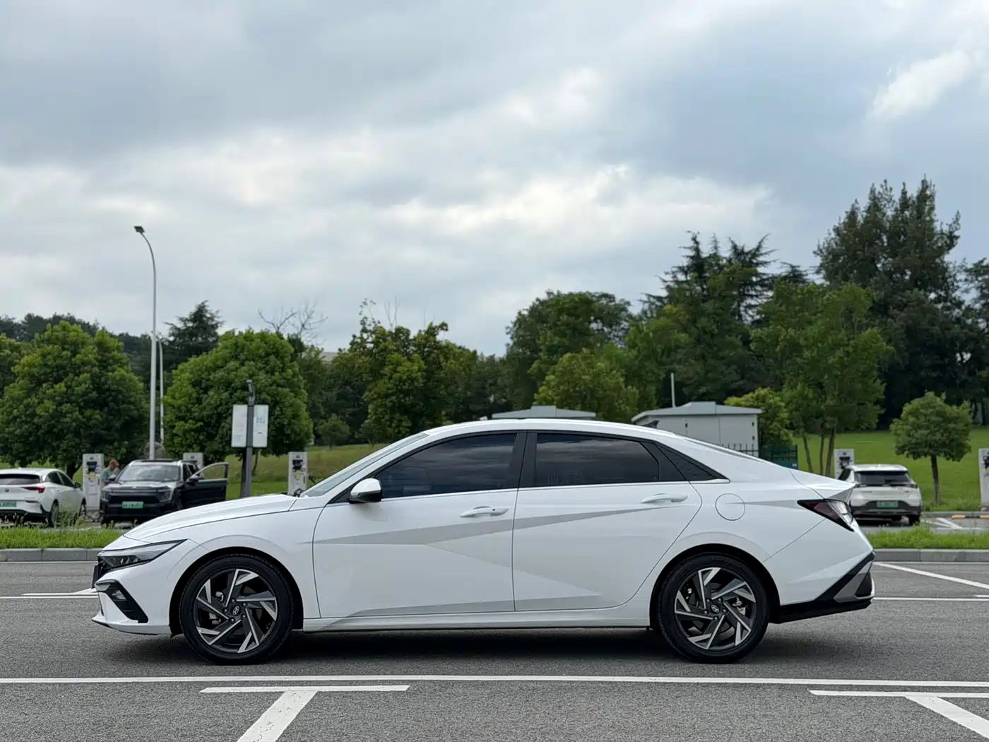 Hyundai Elantra 2025