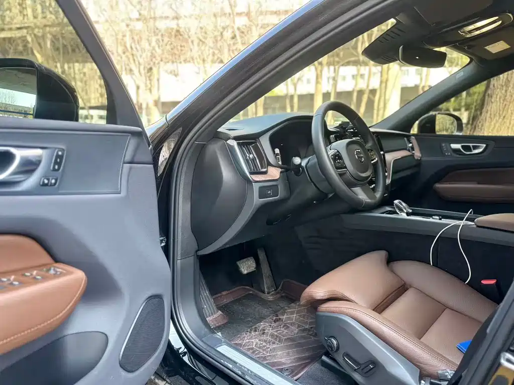 Volvo XC60 2024