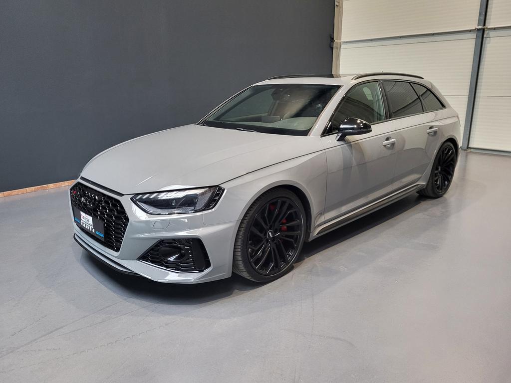 Audi RS4 2020