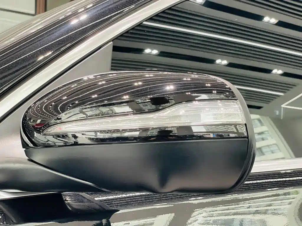 Mercedes-Benz GLS 2023