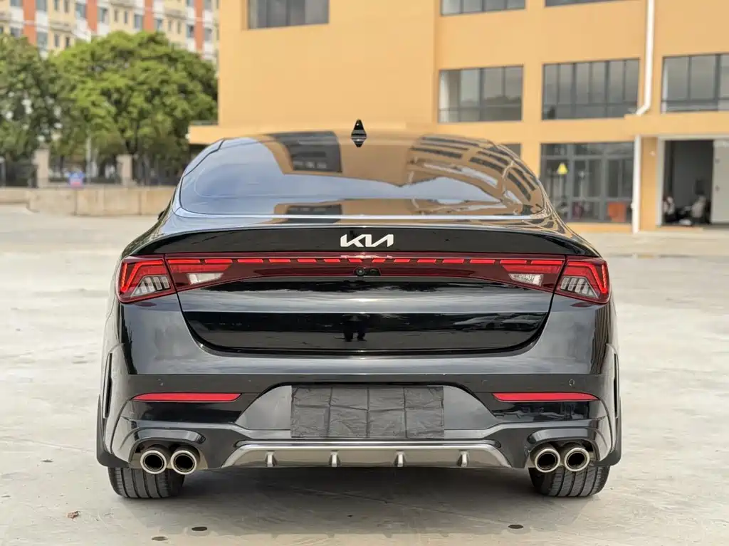 Kia K5 2023