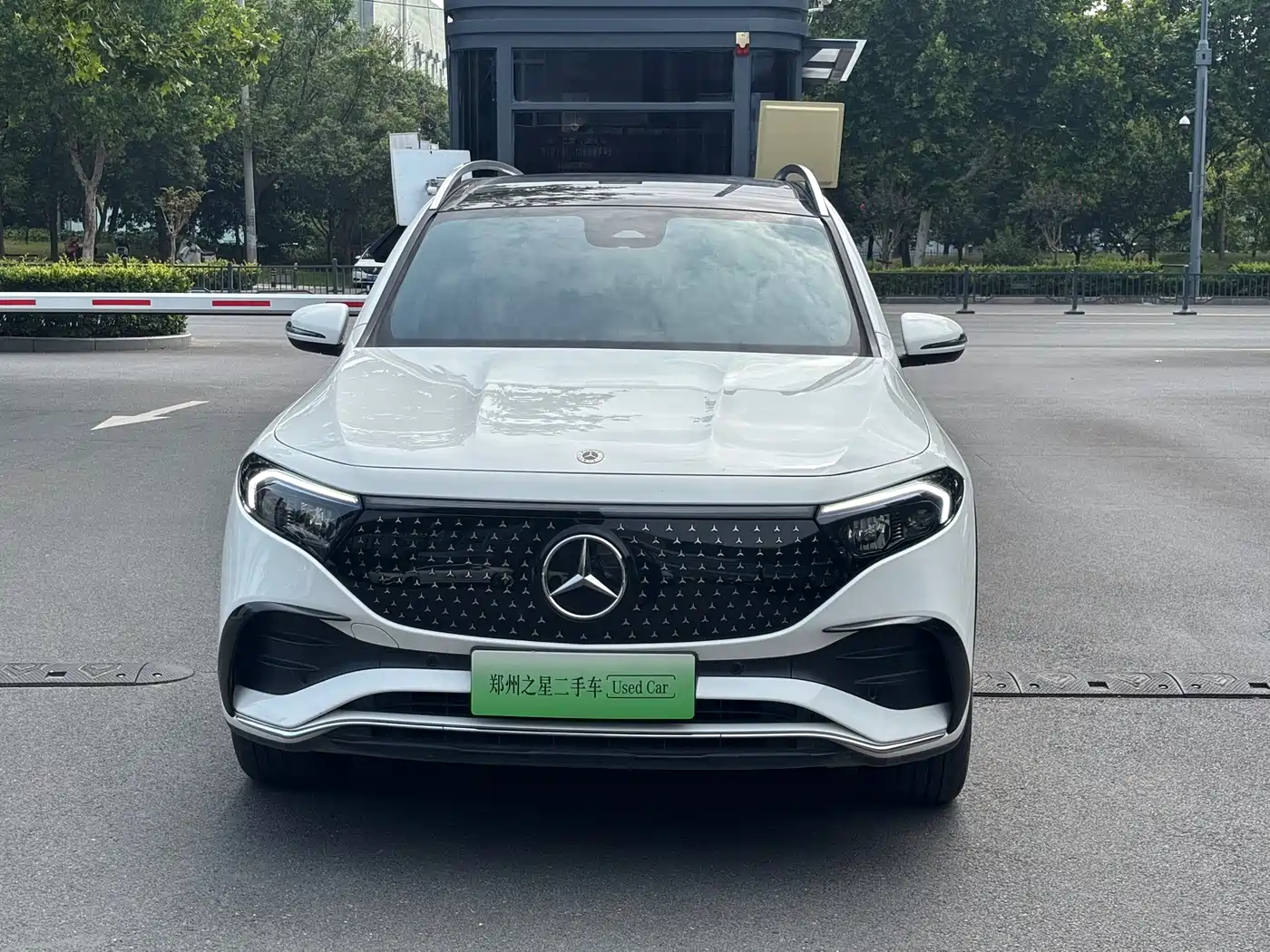 Mercedes-Benz EQB 2025