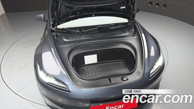 Tesla Model 3 2025