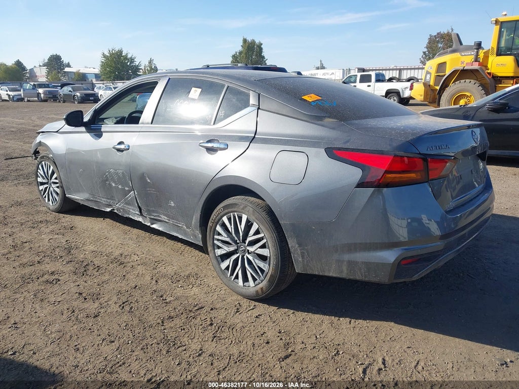 Nissan Altima 2025