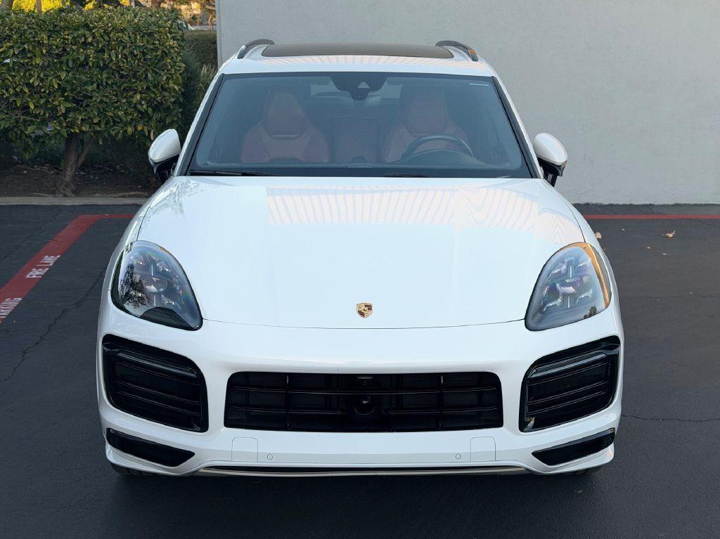 Porsche Cayenne 2021