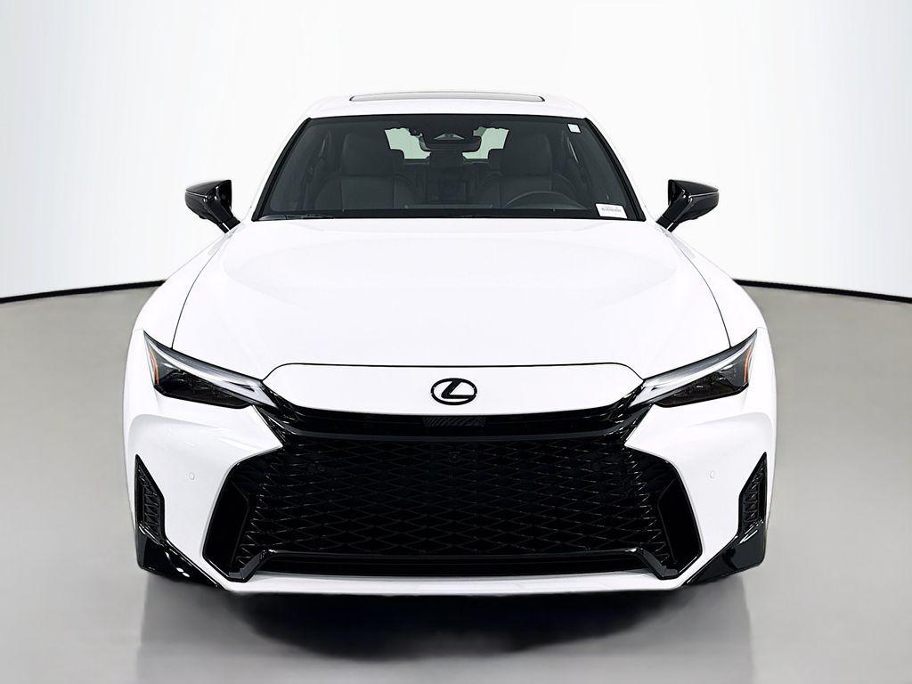 Lexus IS 2026