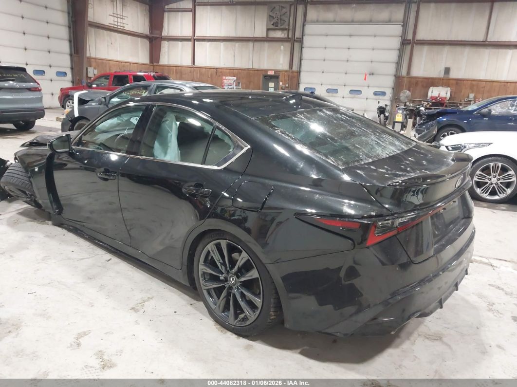 Lexus IS 2024