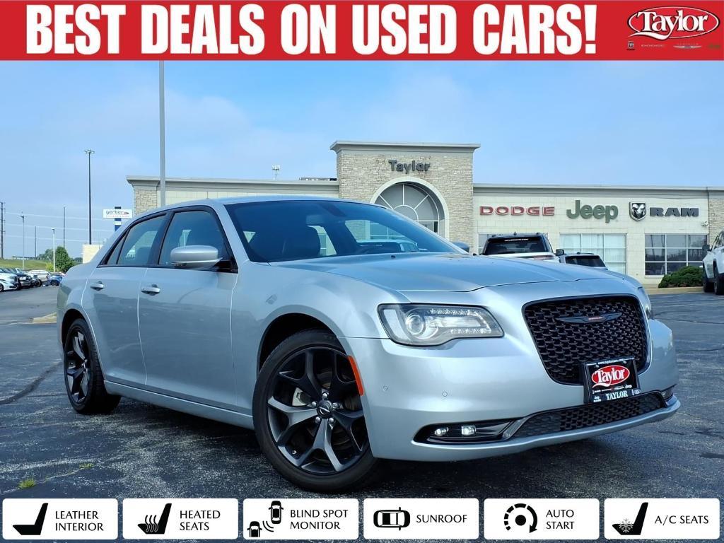 Chrysler 300 2023