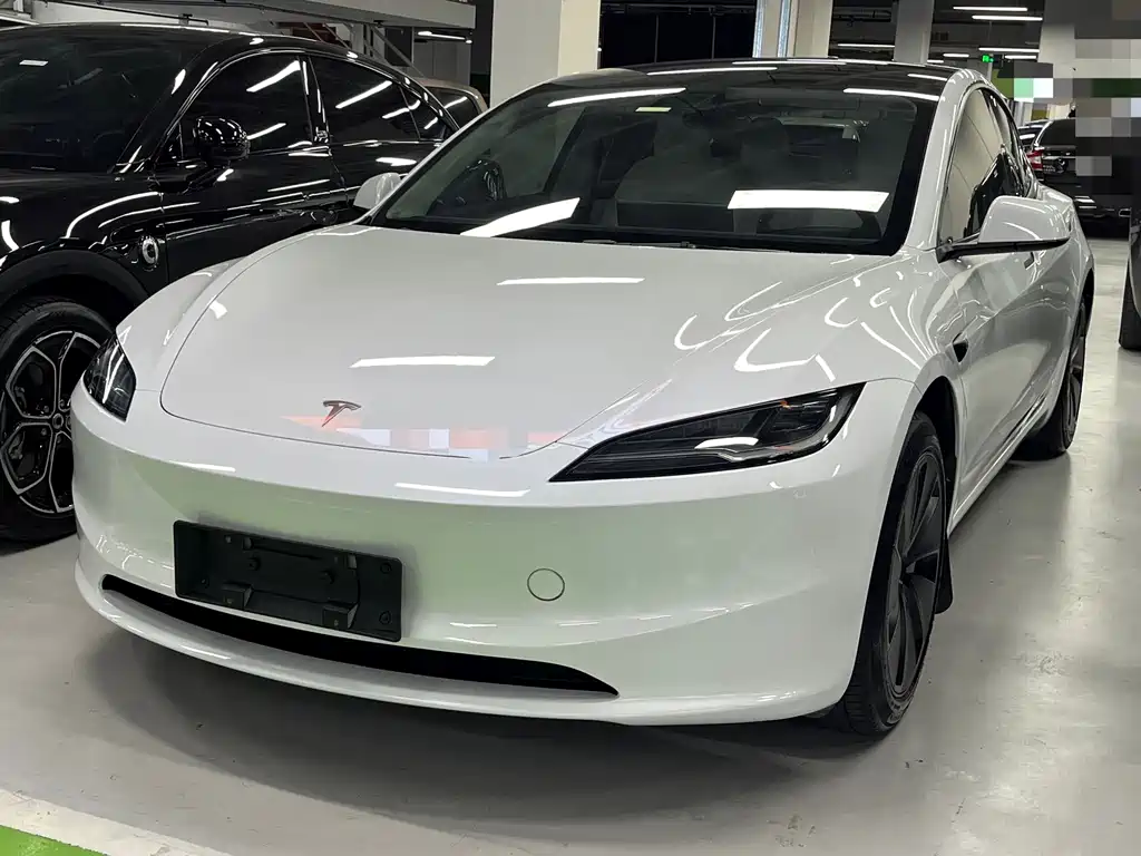 Tesla Model 3 2024