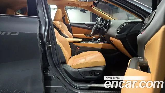 Lexus NX 2024