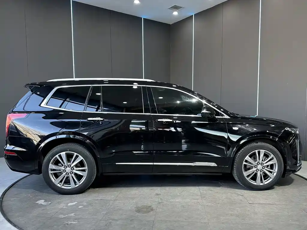 Cadillac XT6 2021